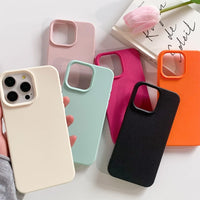 Capa de silicone aveludada para iPhone